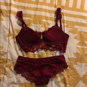 Super cute lace bra & panty set!