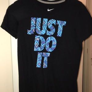 M/L Nike Just Do It T-shirt