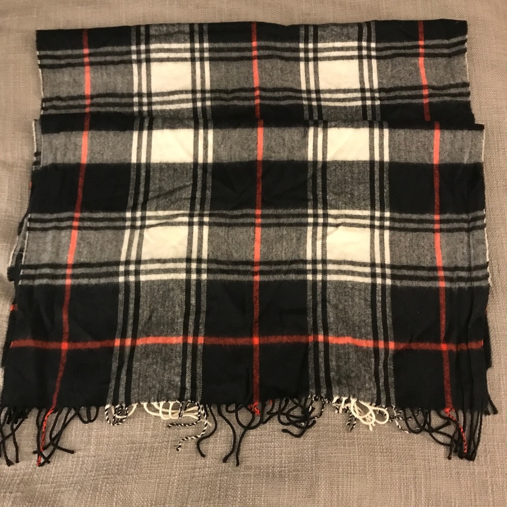 GAP Plaid Scarf