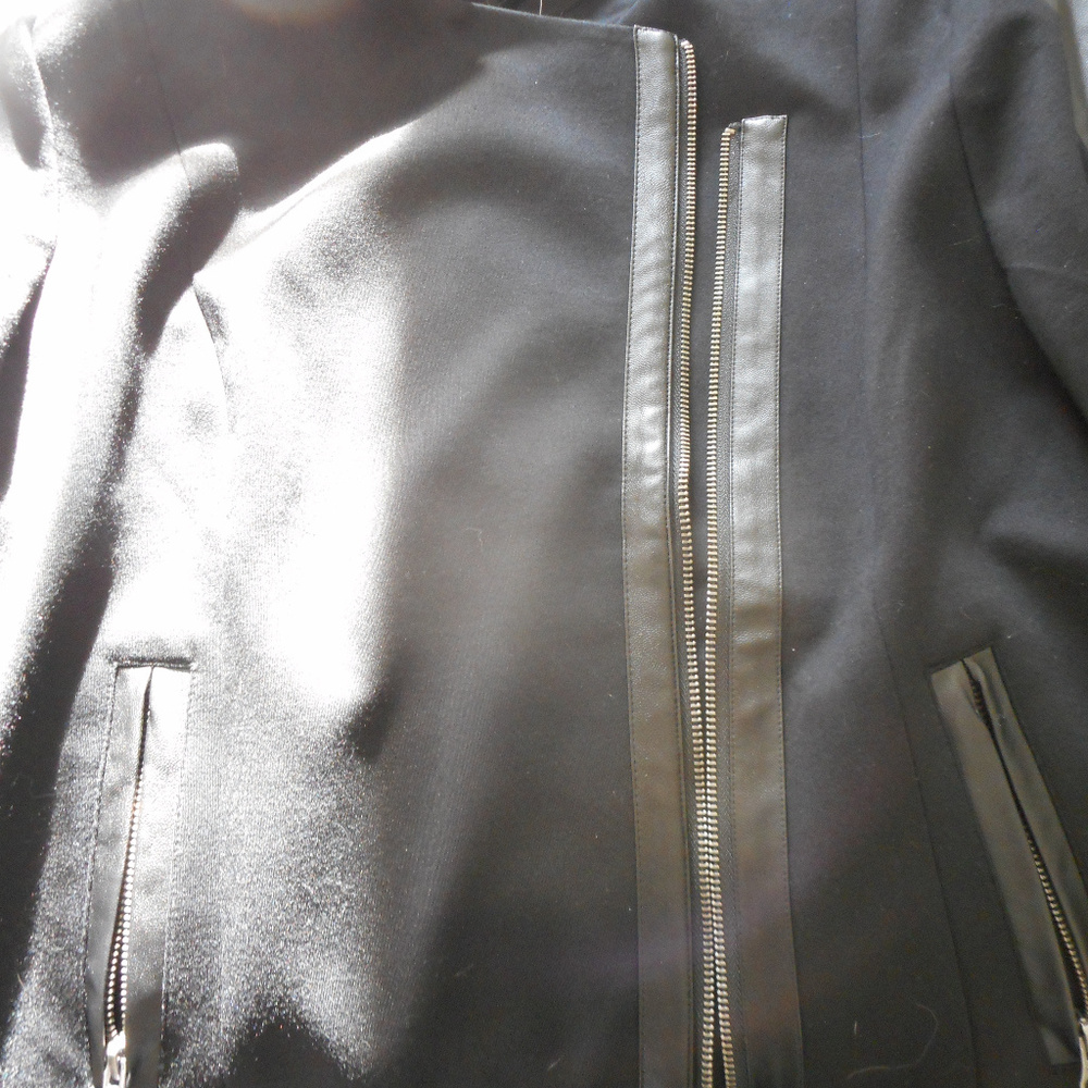 NWT-NYDJ moto style jacket with silver zippers - Picture 3 of 6