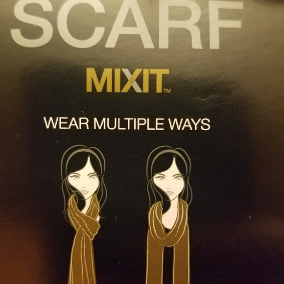 Scarf - Picture 3 of 5