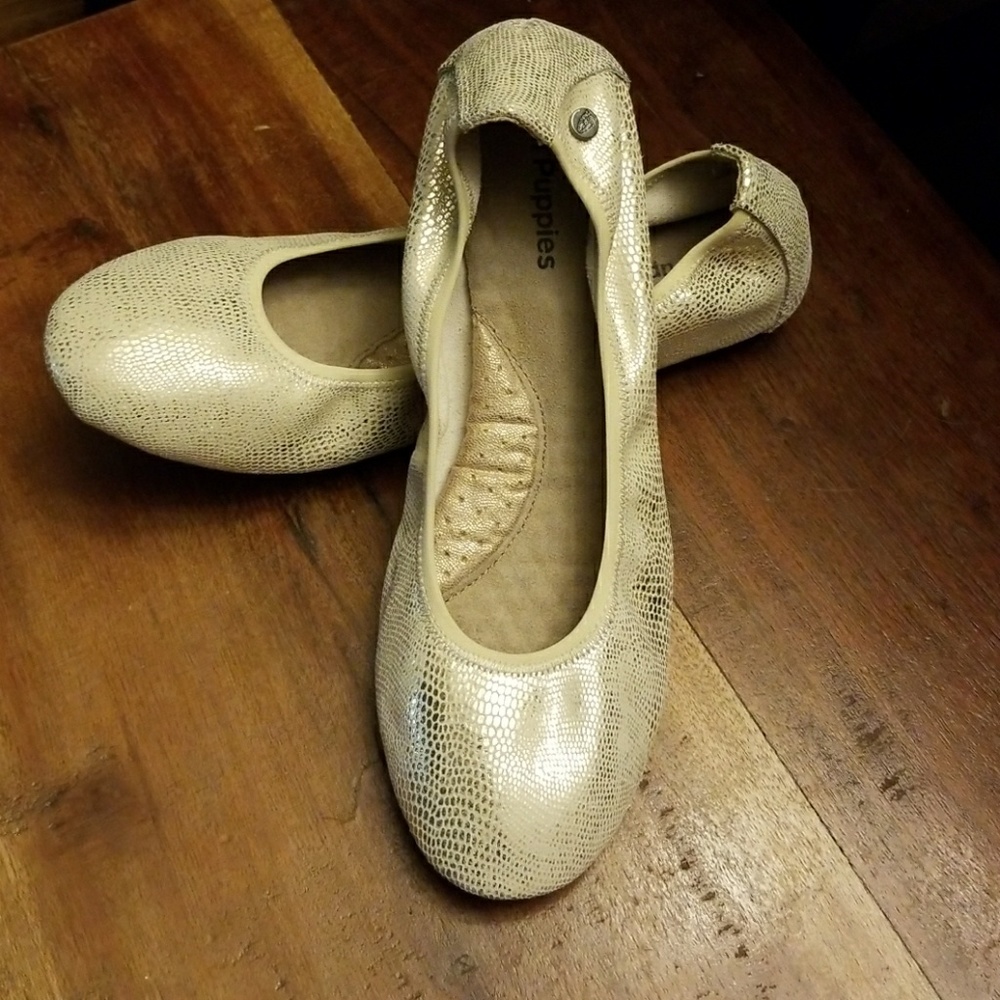Hush puppies champagne snake skin texture flats