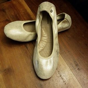 Hush puppies champagne snake skin texture flats