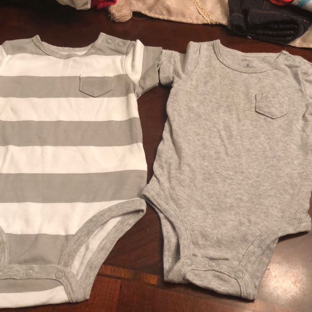 2 onesie shirts size 6months