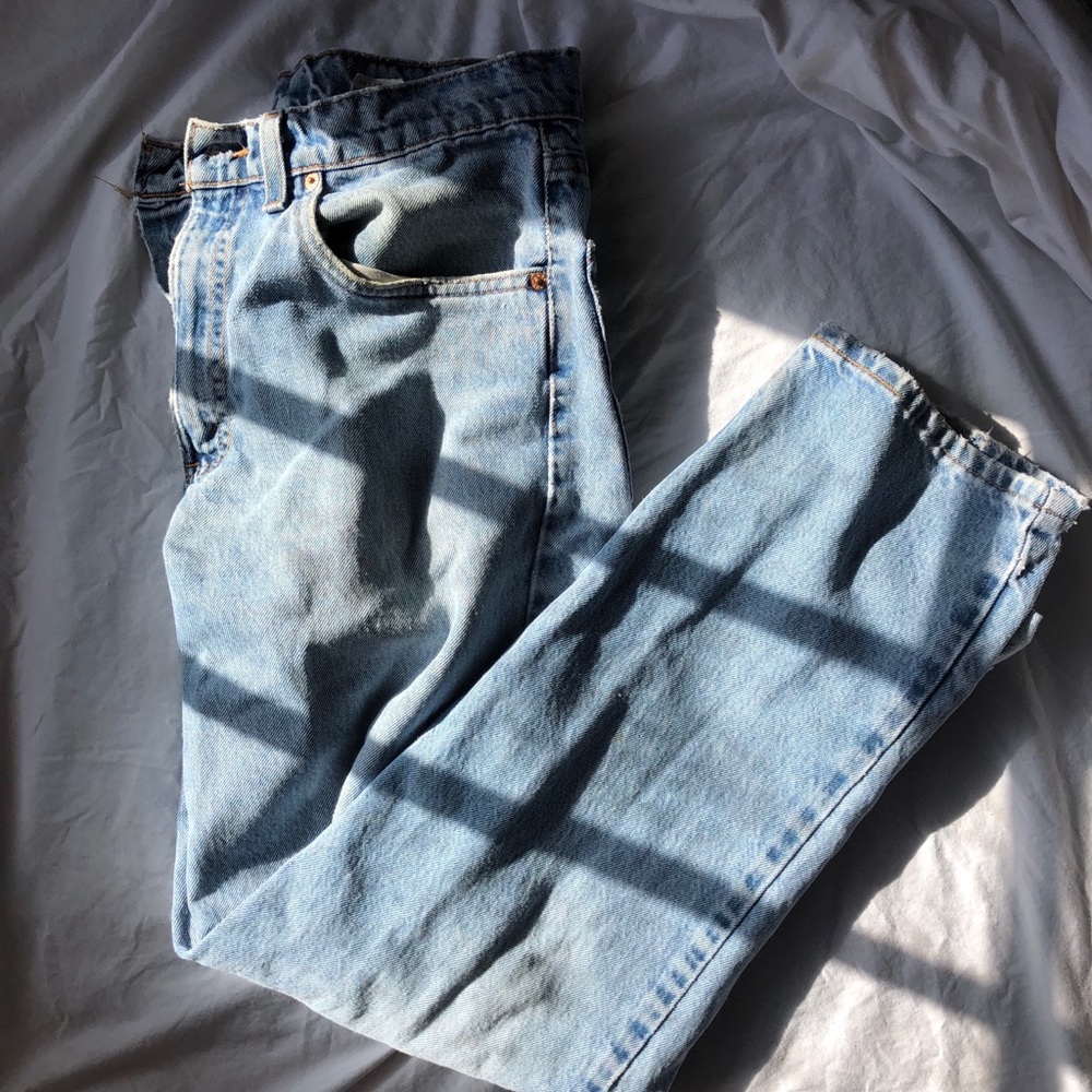 Vintage Levi High-Waisted Jeans