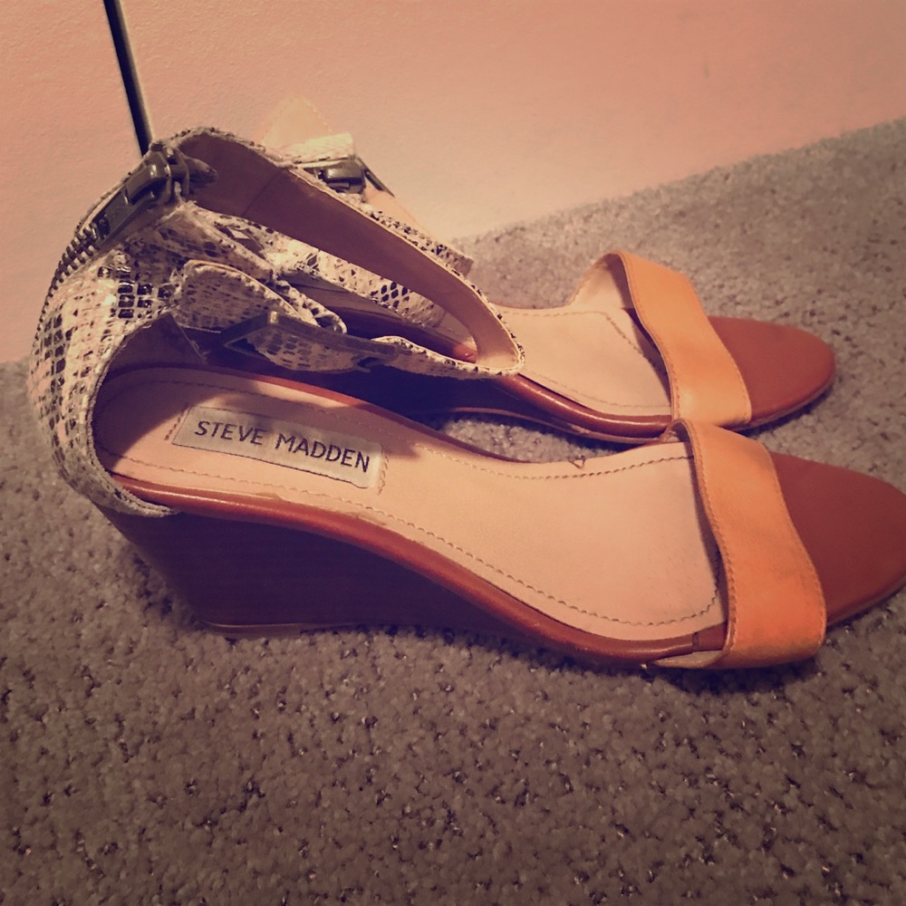 Steve Madden wedges