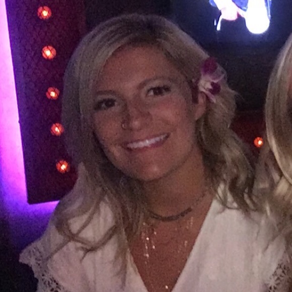 Meet your Posher, Misty - Picture 1 of 1