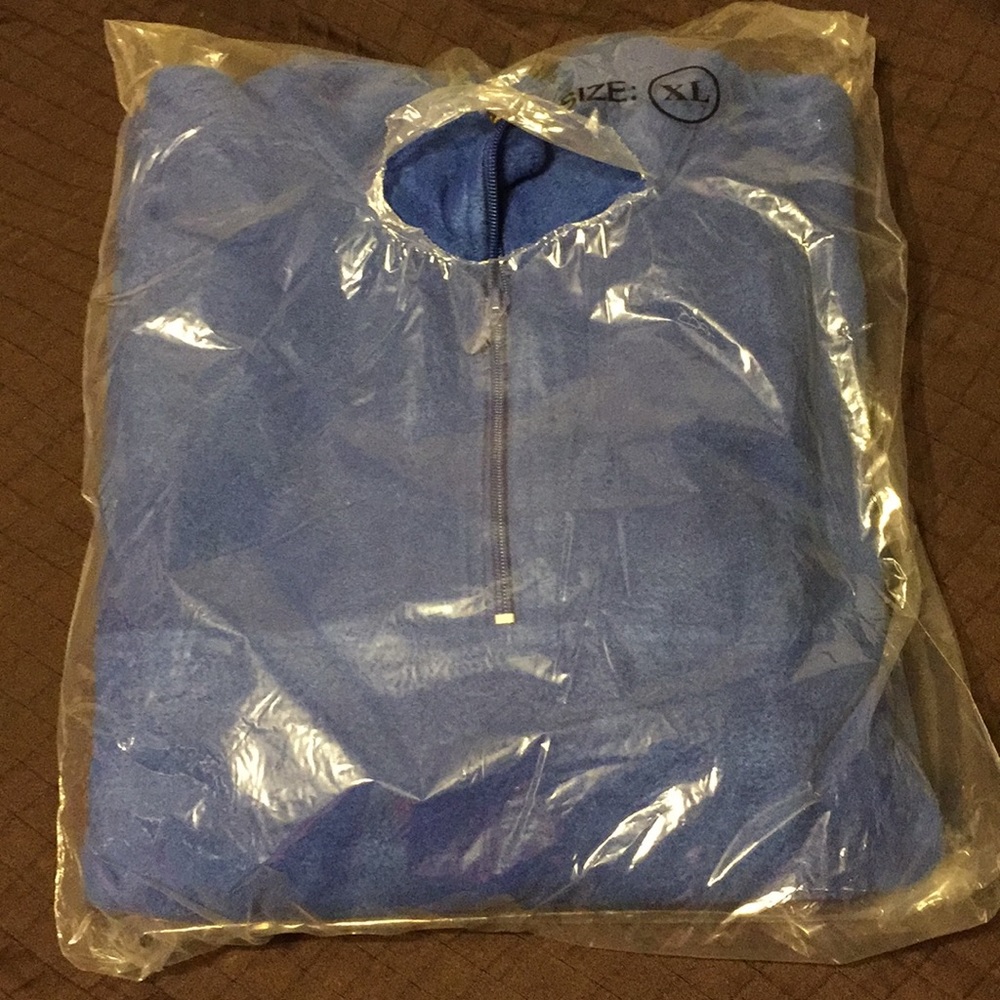 NWOT - Men’s fleece jacket.