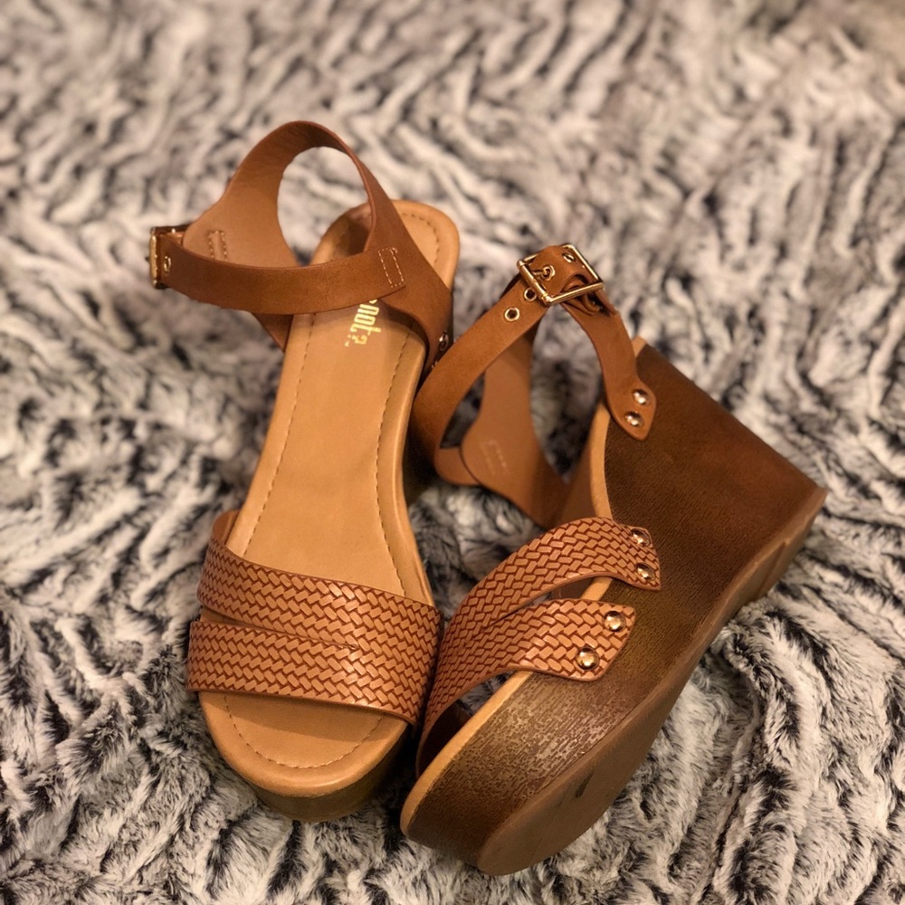 The perfect Wedge Heel!!