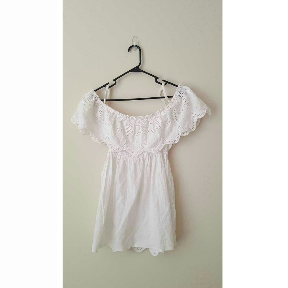 Multiway strap lace top