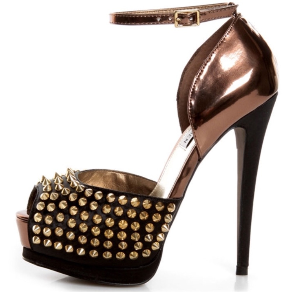 Steve Madden Obstcle S Black Heels (only worn 1x)