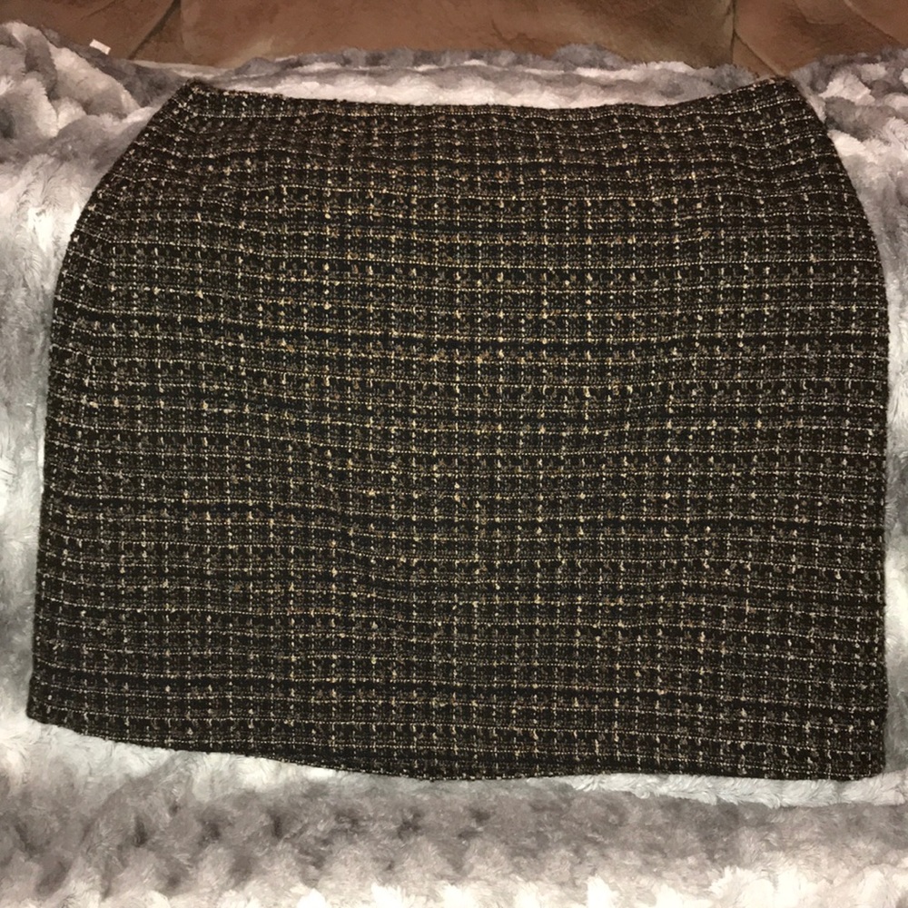New York & Co  Brown houndstooth skirt. Size 14