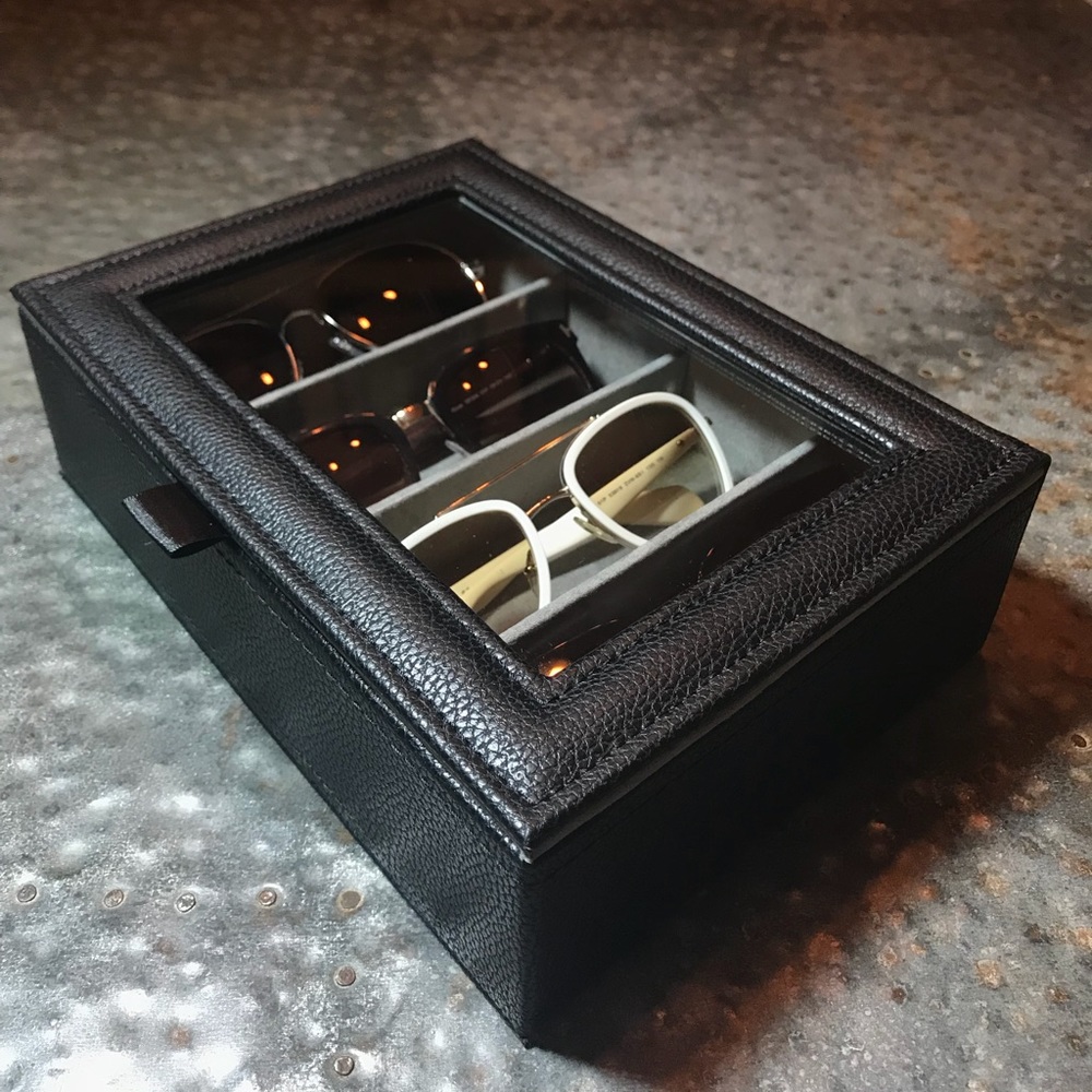 Solstice Sunglasses’ Leather Valet Case