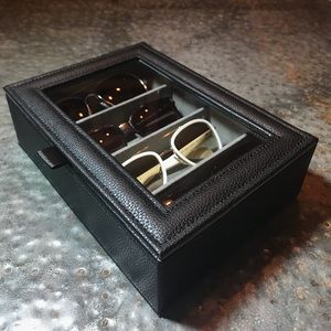 Solstice Sunglasses’ Leather Valet Case