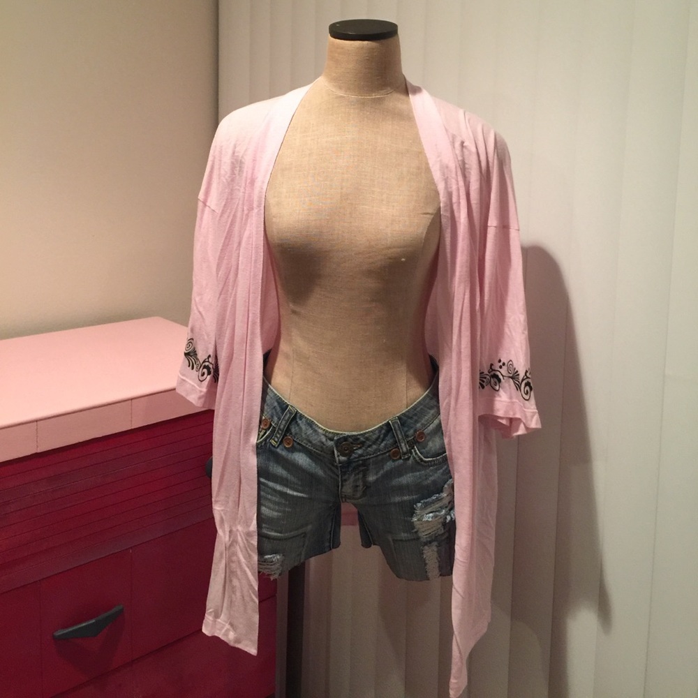 Pink robe - Picture 2 of 7