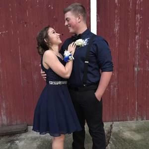 Meet your Posher, Caitlin