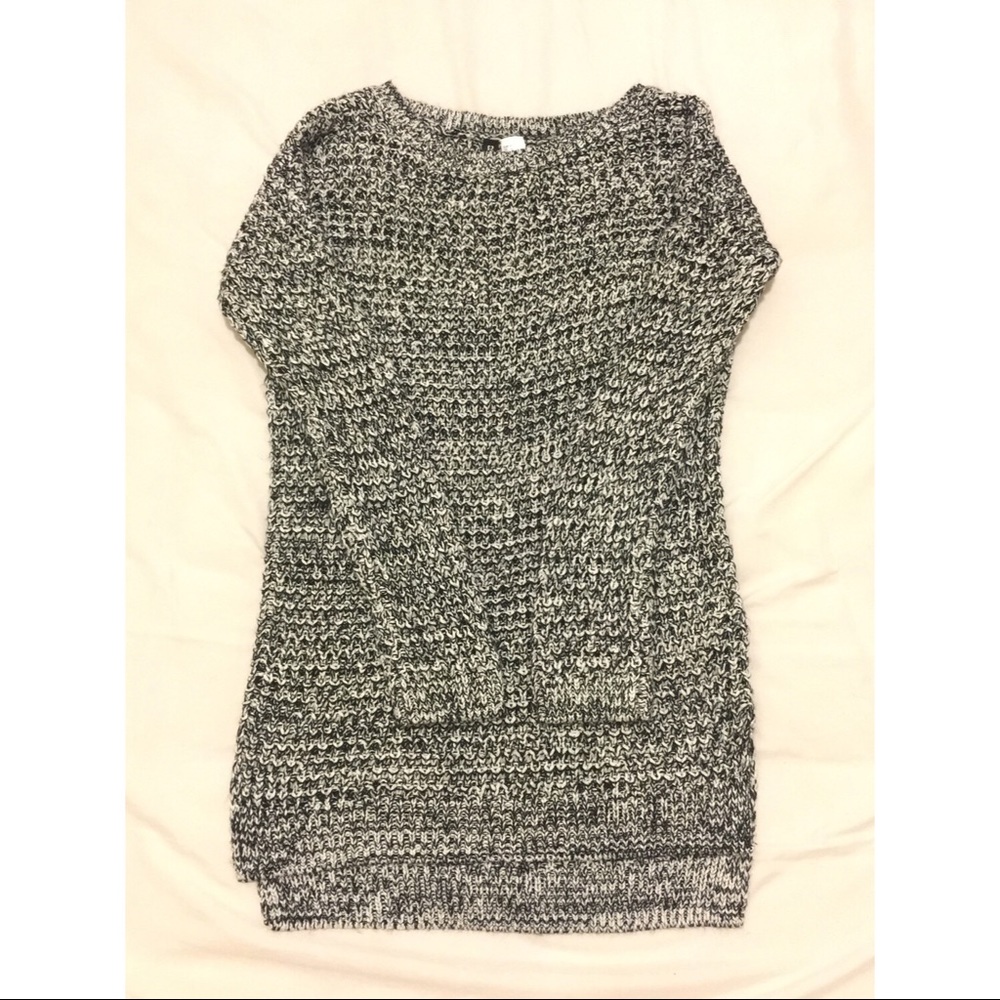 H&M’s sweater
