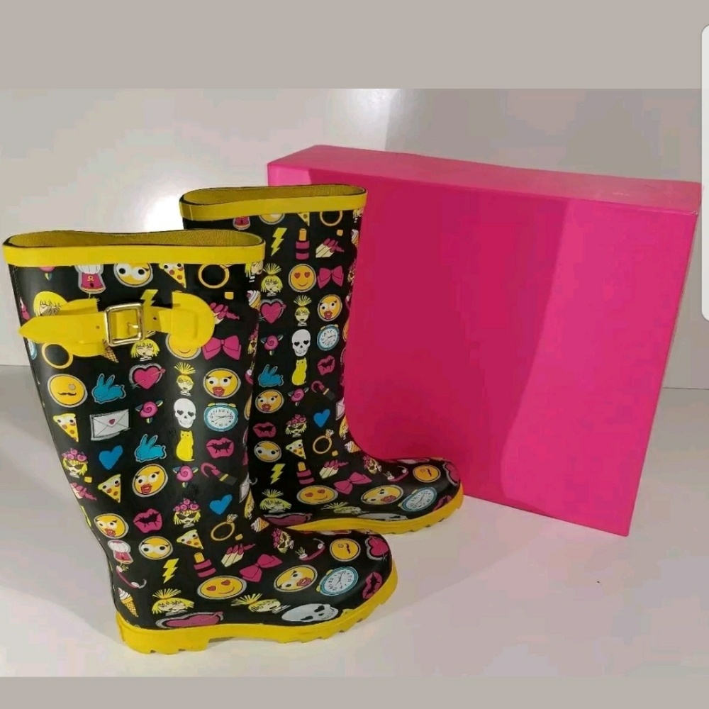 Betsey johnson rain boots