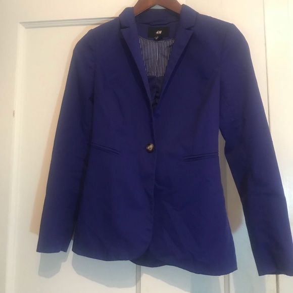 Blue Blazer- used but in very good condition. - Picture 1 of 3