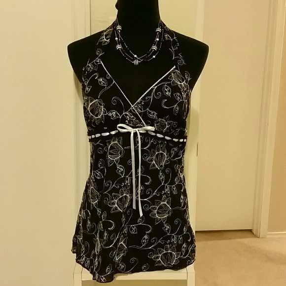 Three Hearts Tops - Three Pink Hearts top - Size L NWT