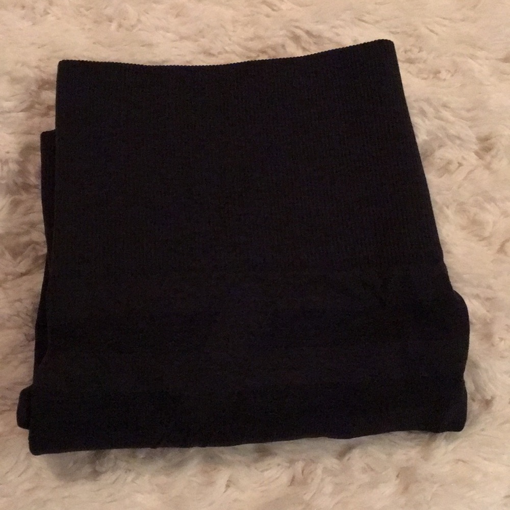 Lululemon In The Flow Crops - Size 4 EUC