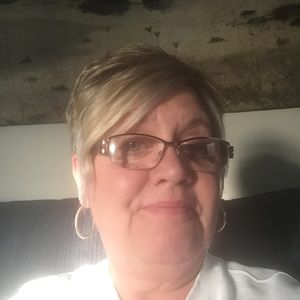 Meet your Posher, Vicky