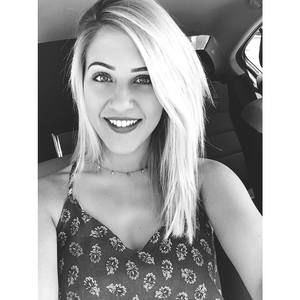 Meet your Posher, Nicole