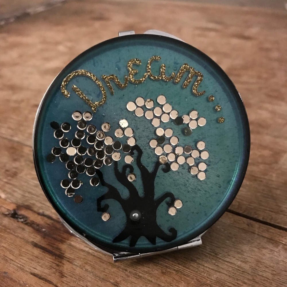 Decorative Compact Mirror