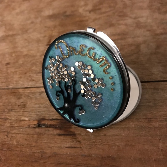 Decorative Compact Mirror - Picture 3 of 5