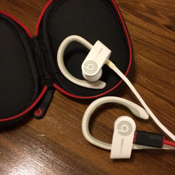 Beats by Dre - Picture 3 of 4