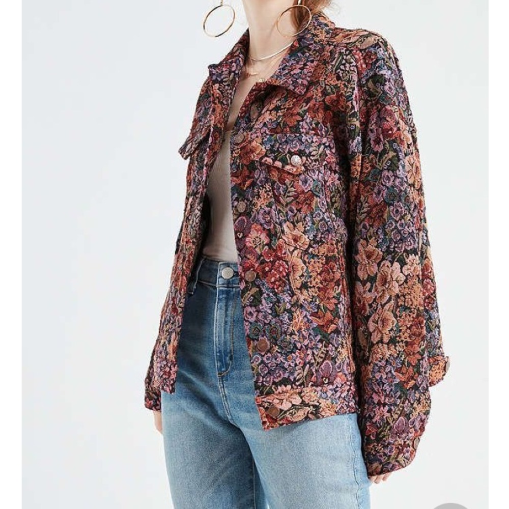 ISO UO BDG Floral Jacquard Jacket