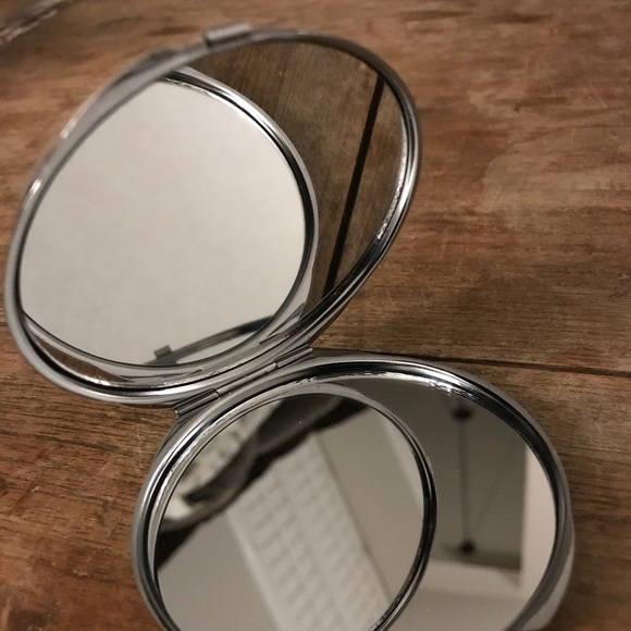 Decorative Stone Compact Mirror - Picture 4 of 4