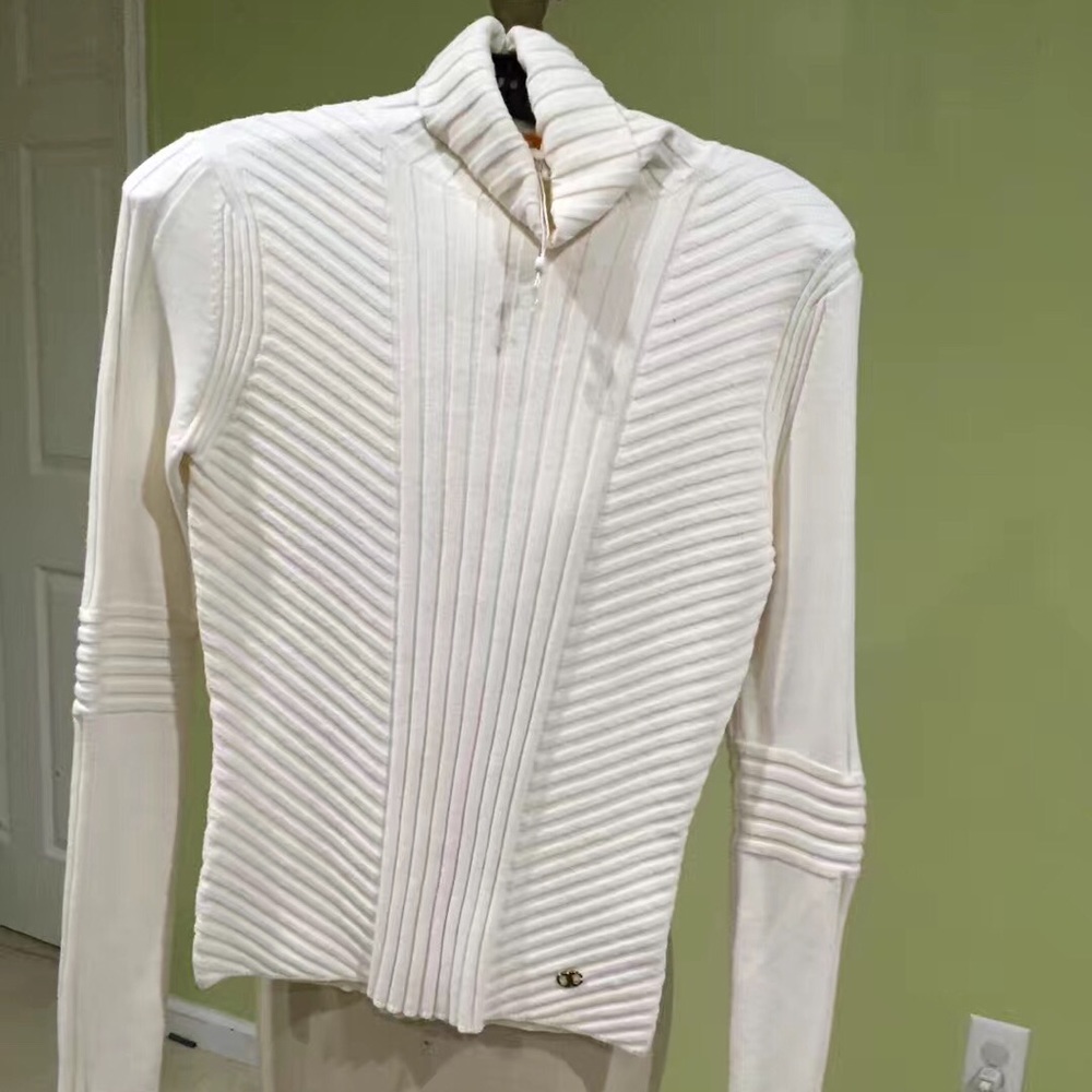 Tory Burch sweater xs new