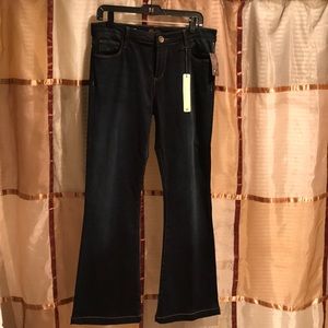 Kut from the Kloth flares