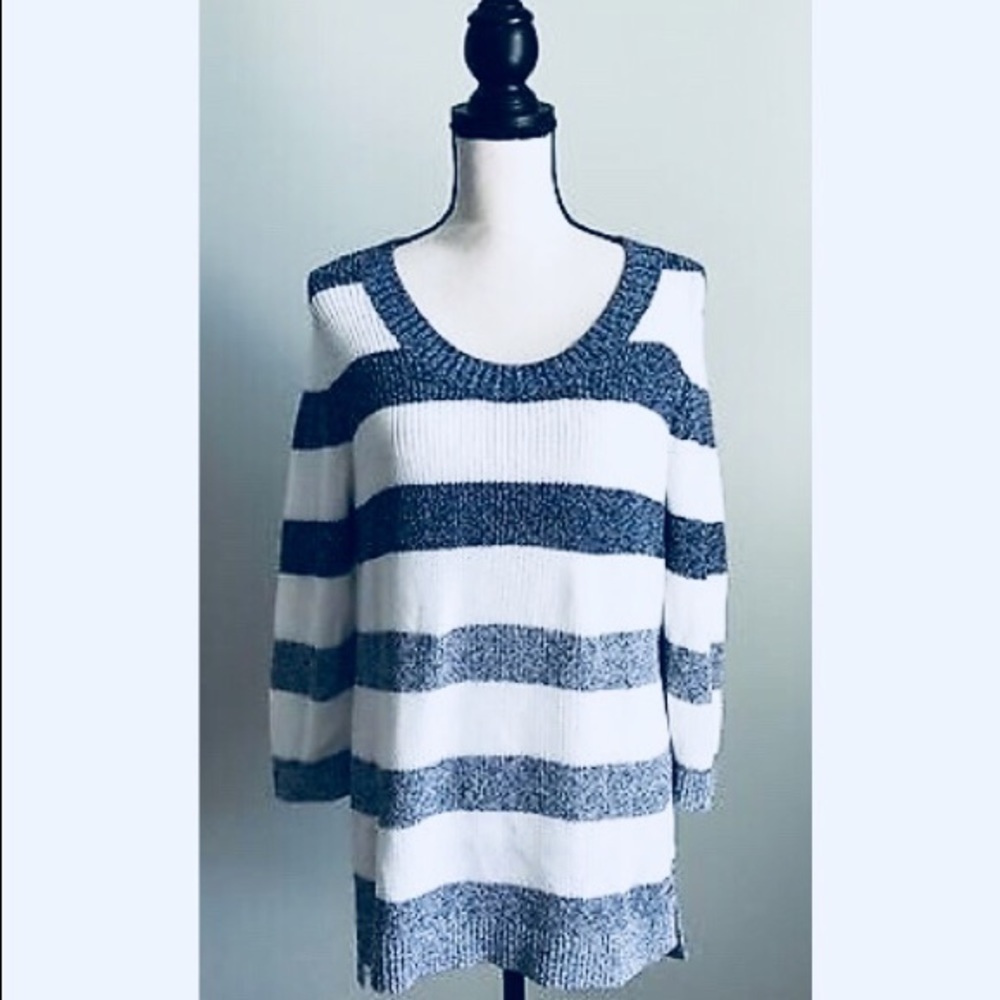 Tommy Hilfigure White and Blue Striped Sweater