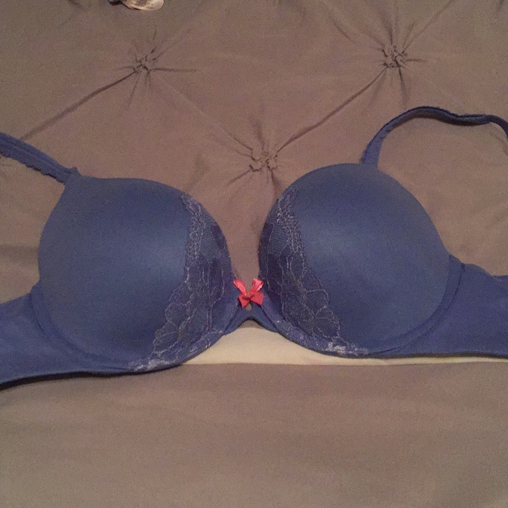 Victoria Secret bra size 36C