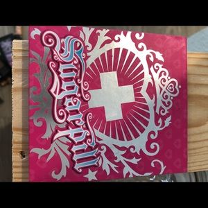 Brand new SugarPill Cosmetics Eye Shadow Palette