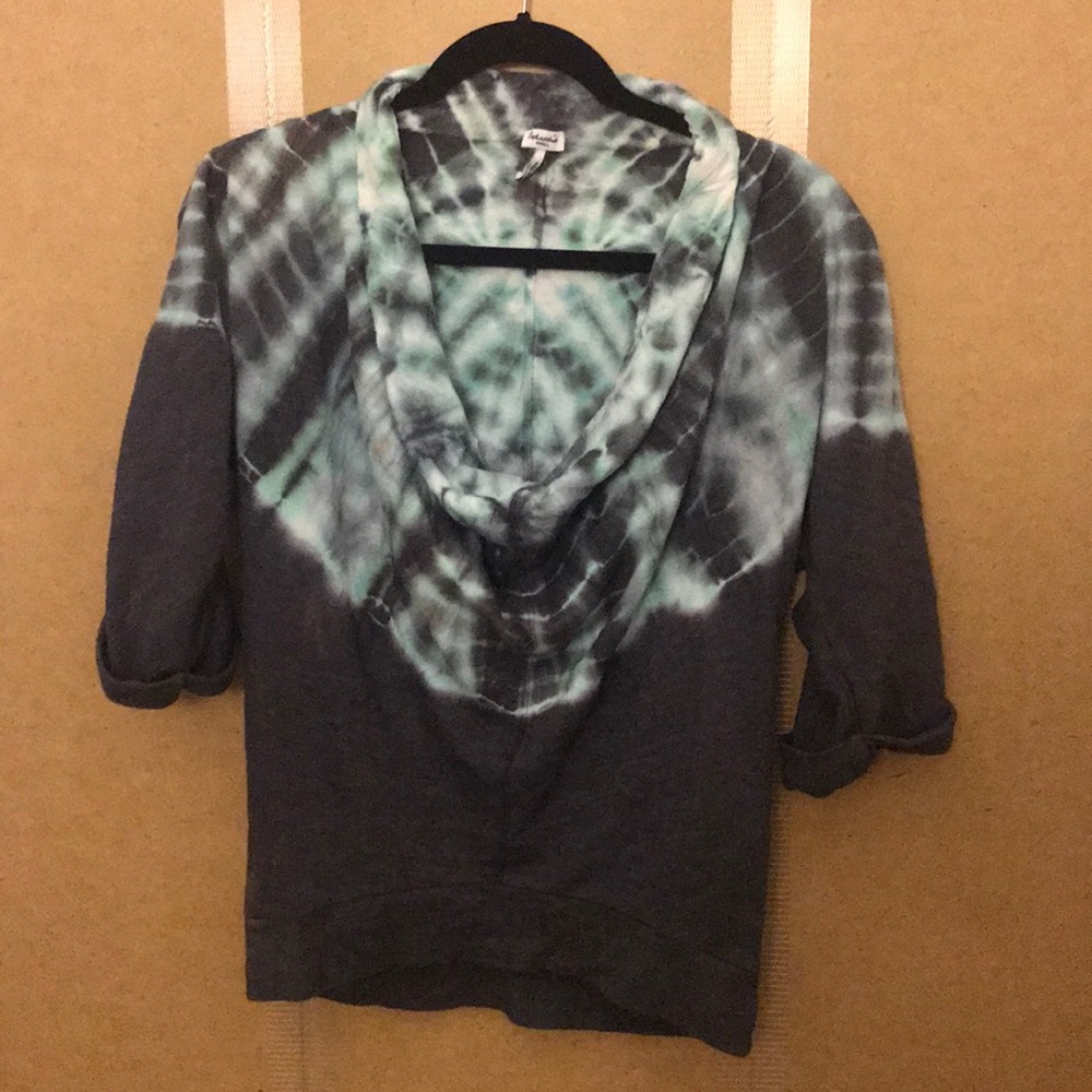 Splendid • grey/blue 3/4 sleeve cowl neck top