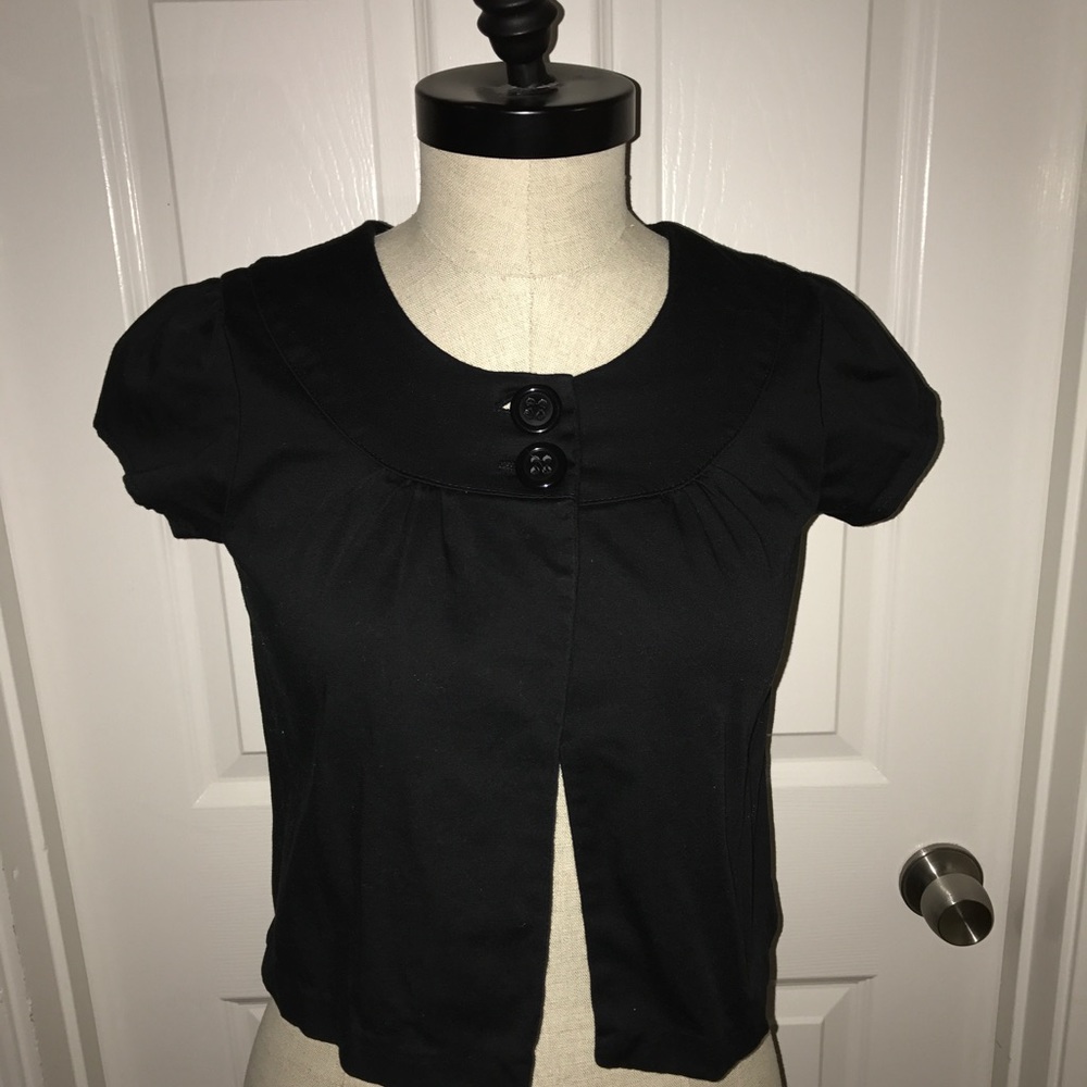 🎉 3 for $20 sale - cap sleeved cape/ short blazer
