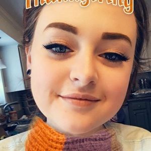 Meet your Posher, Ally