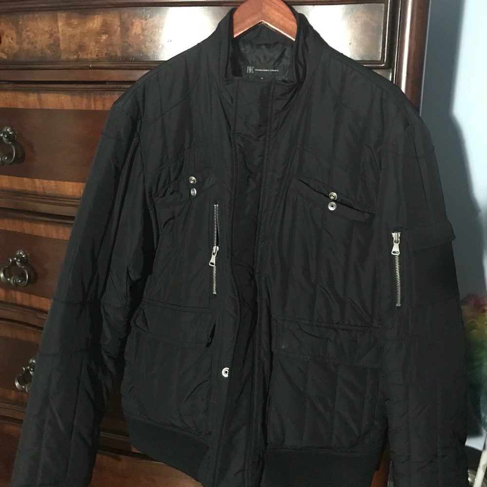 Black ,size XL ,100% polyester,men ,very Conform