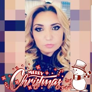 Meet your Posher, Dina