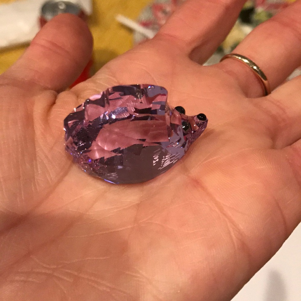 Swarovski lovelots "spike" the hedgehog crystal.