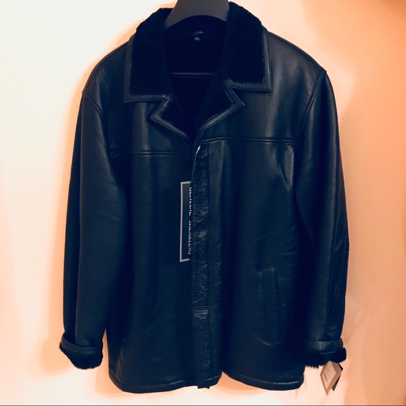 Weatherproof shearling coat - Picture 5 of 8