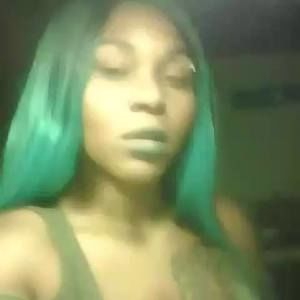 Meet your Posher, Nina