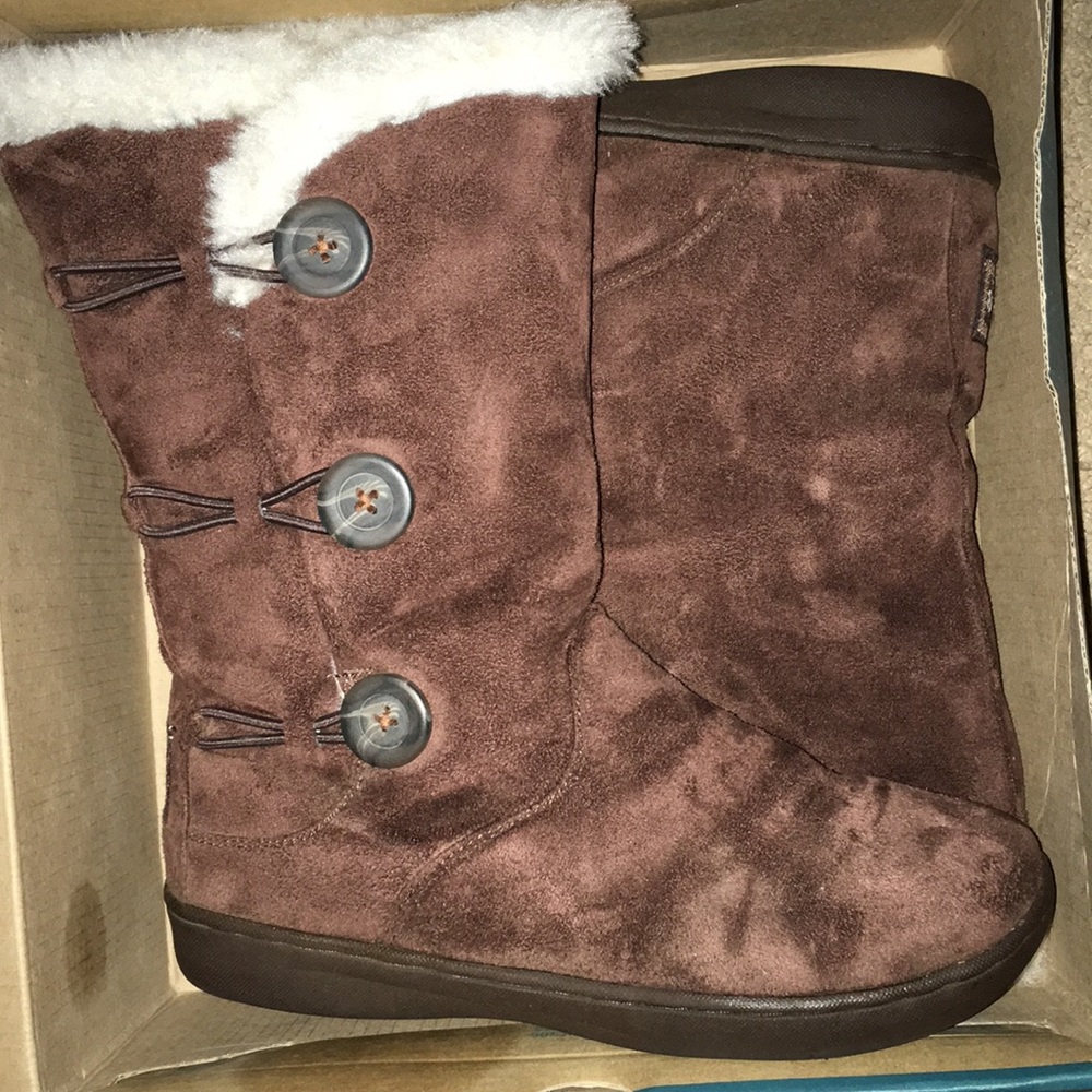 Skechers boot.
