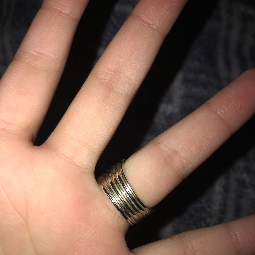 Cute ring - Picture 2 of 2