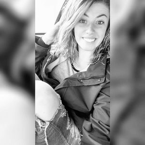 Meet your Posher, Dakota