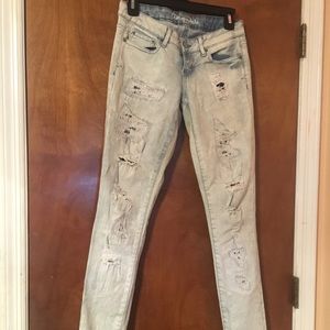 Ripped light skinny jeans