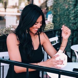 Meet your Posher, Nicole